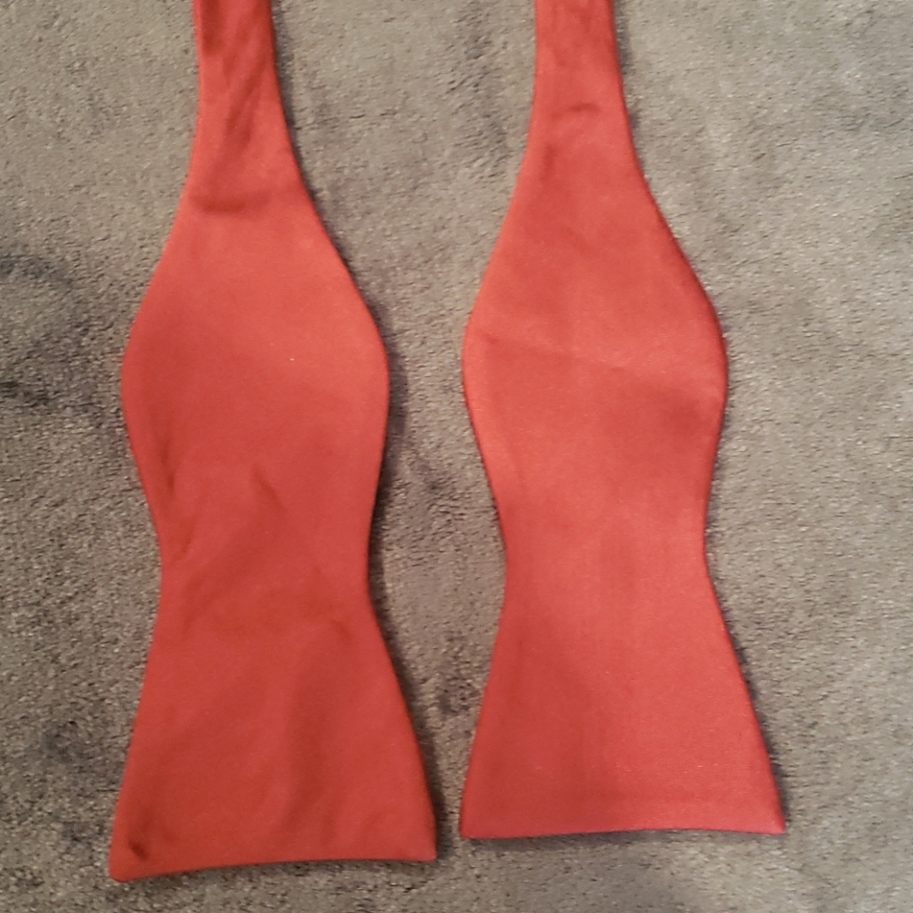 One red adjustable bow tie
